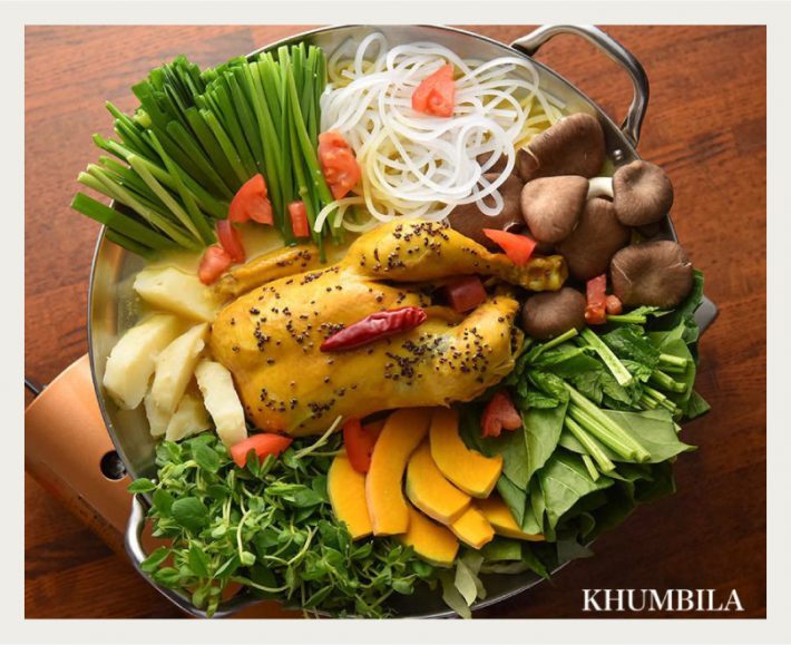 第２位 丸鶏とスパイスで美肌ヘルシー「ヒマラヤ鍋」