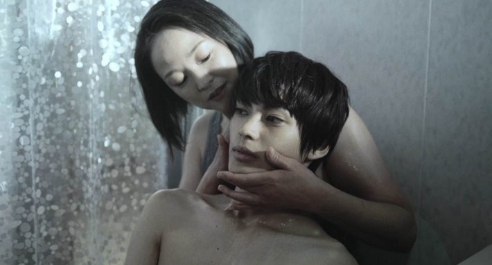 映画『親密な他人』