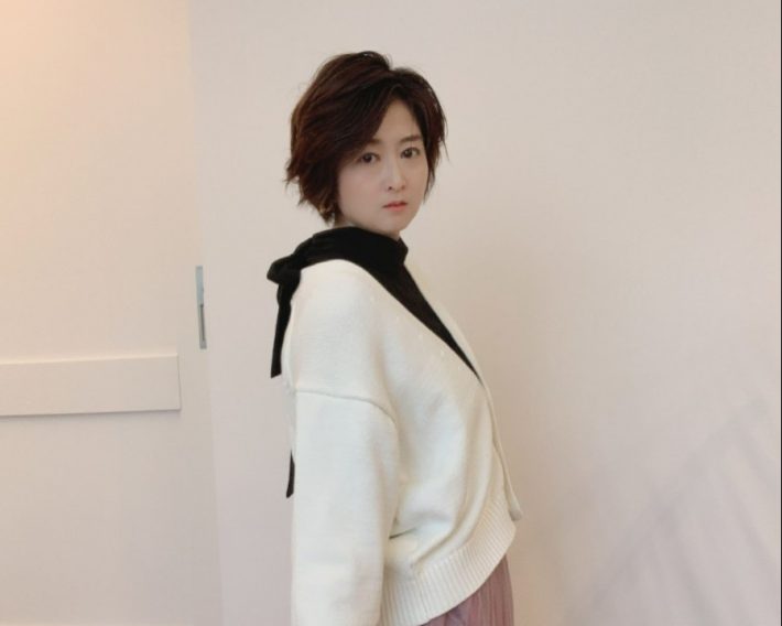 ユニクロ　ウォッシャブル　ショートカーディガン　（長袖）