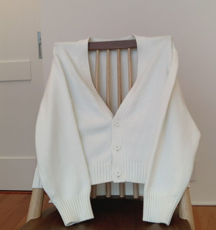 写真の商品はLサイズです。ユニクロ　ウォッシャブル　ショートカーディガン　（長袖）