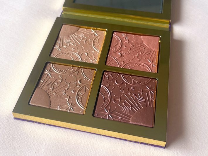 初心者にこそ使ってほしい！美しい輝きの限定パレット