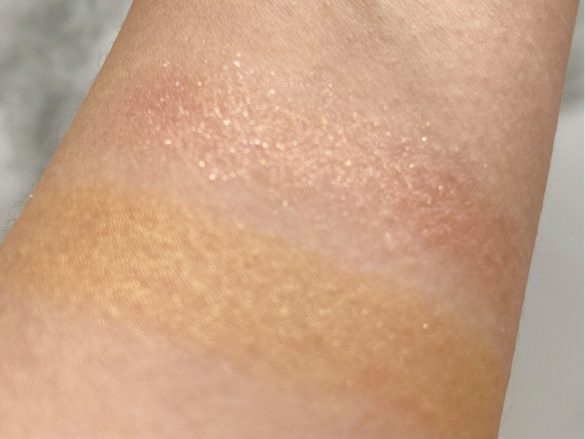 上段のコーラルピンクはアクセントになるカラー