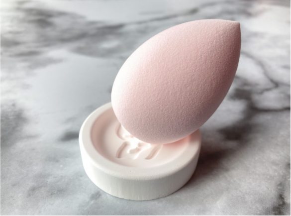 倒れても転がりません