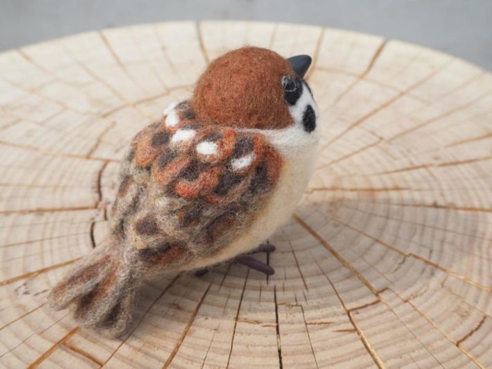 羊毛フェルトのまんまることり