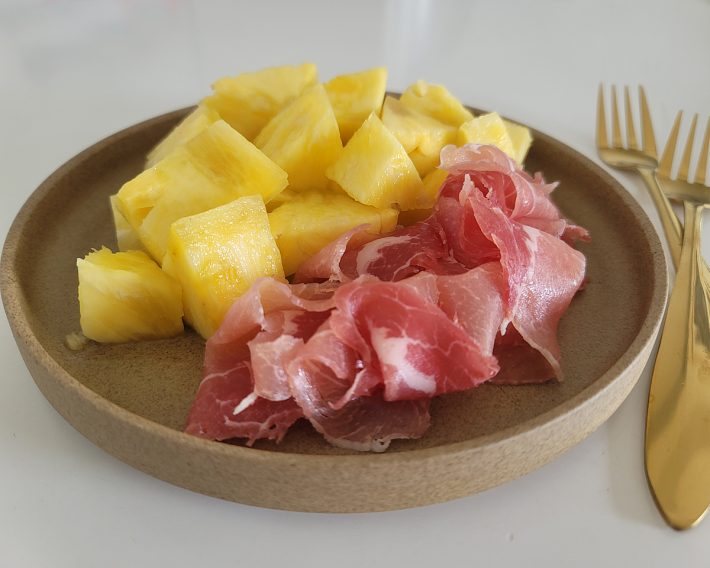 メロンになら、生ハムを添えると最高です