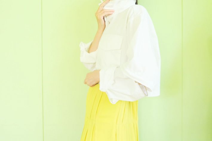 クロップトシャツ