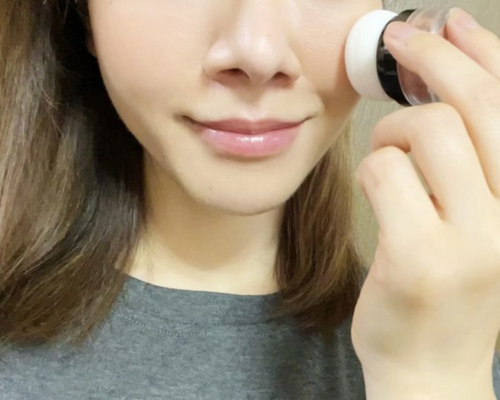 肌のテカリ防止パウダーを入れてもよさそう