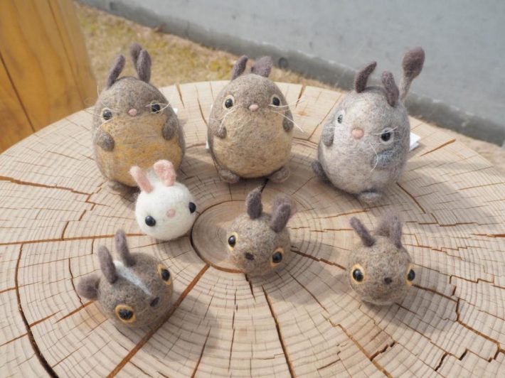 羊毛フェルトのまんまることり