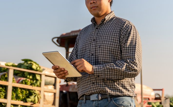 迎えにきたの清潔感のない中年男性