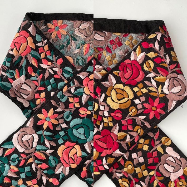 インド刺繍はエキゾチックな色合い