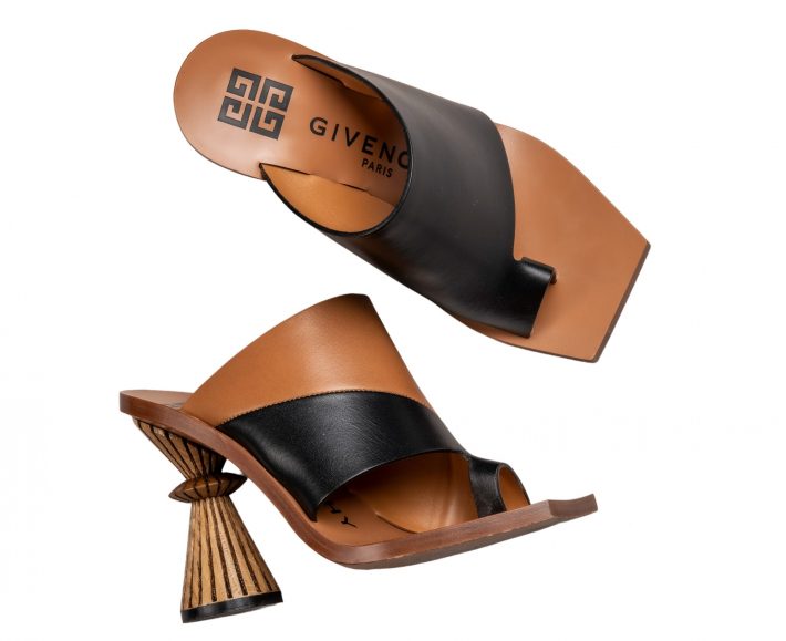 ミュールサンダル