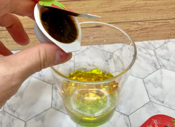 ストロベリーティーラテ