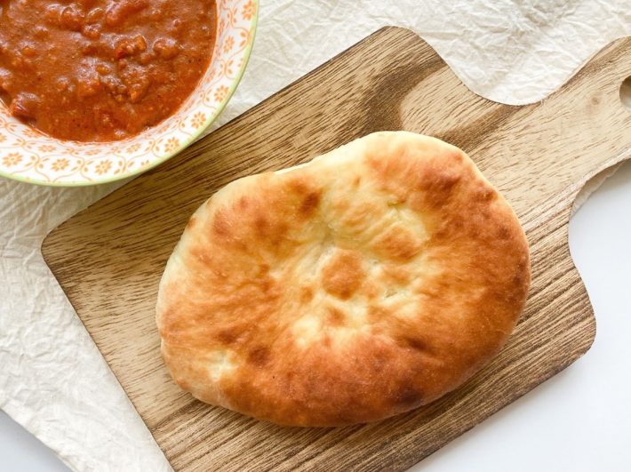 一般的なナンよりももっちり感が強い