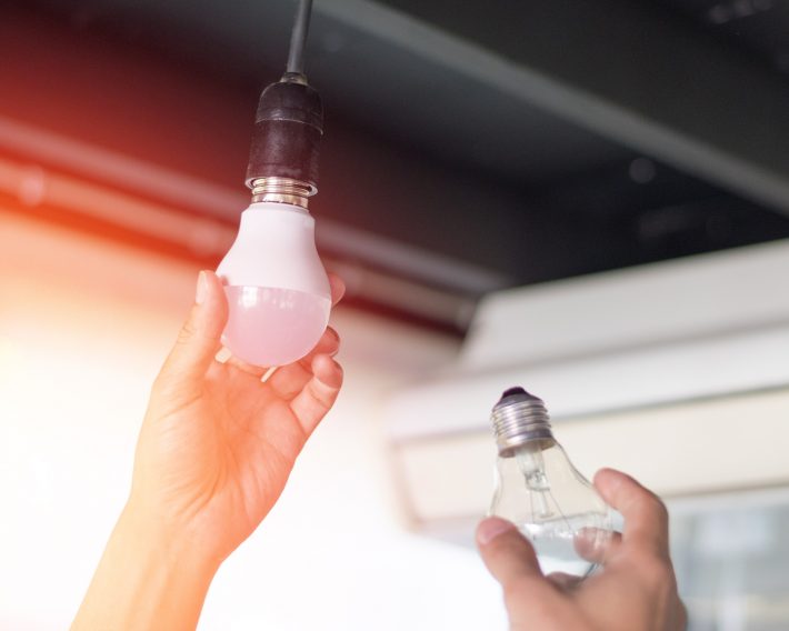 蛍光灯とLED電球