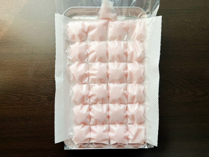 1枚で24個の氷が作れる