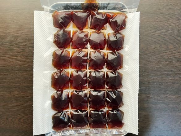 平らにして凍らせる