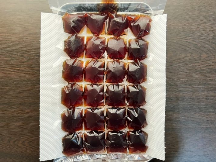 平らにして凍らせる