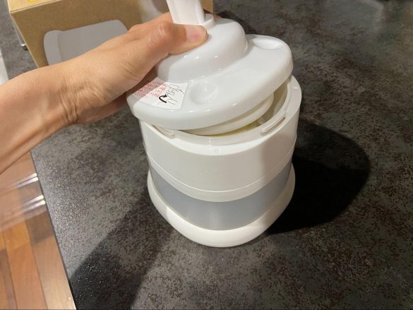 バネのおかげで閉めやすい