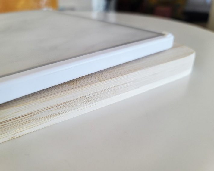 まな板選びに大事なのは、サイズ以上に「重さ」と「厚み」