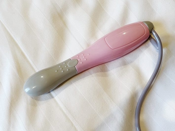 持ち手は滑り止めつき