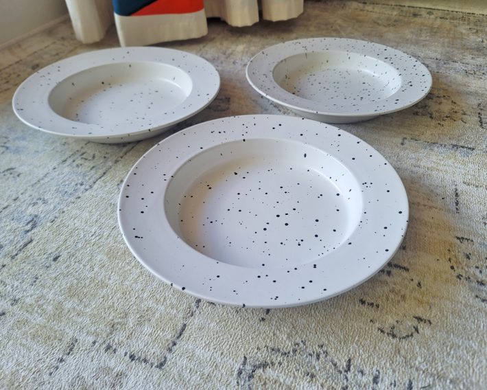 リムスーププレート　BK　550円（税込）