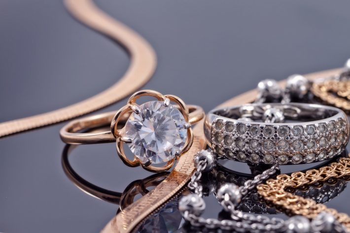 様々な種類の金属