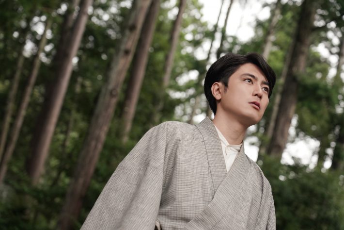 若い頃の自分の芝居を見るのは恥ずかしい