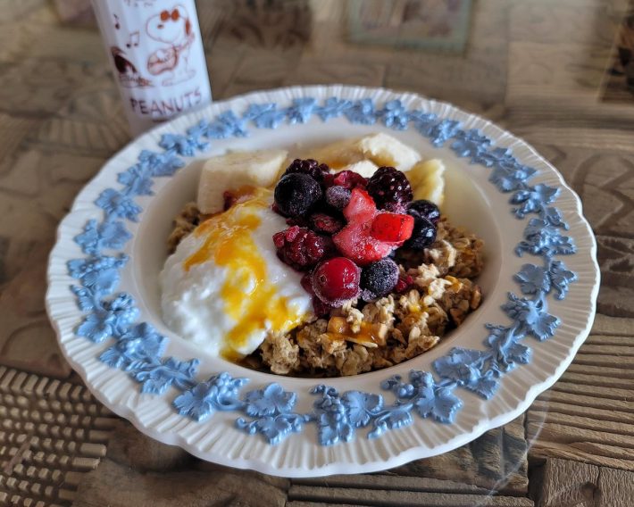 はちみつやメープルシロップの代わりに活躍。鮮やかな色合いは夏にピッタリ