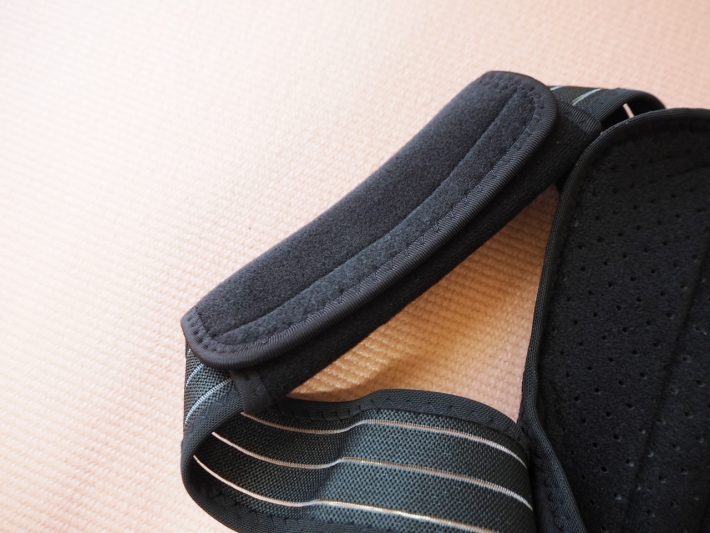肩ベルトはクッション付き
