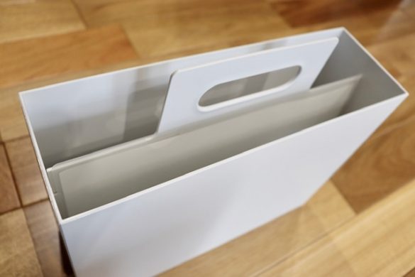 中でプリントが倒れない