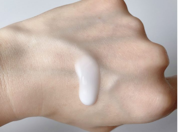 上品な香りにいやされながらスキンケア