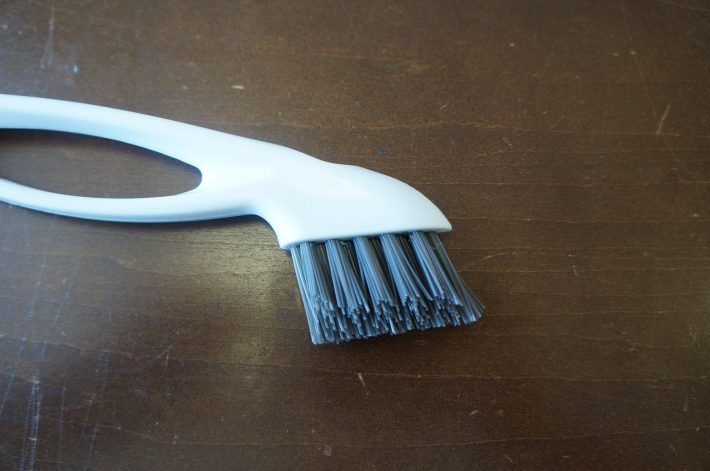 グレーがハードブラシ