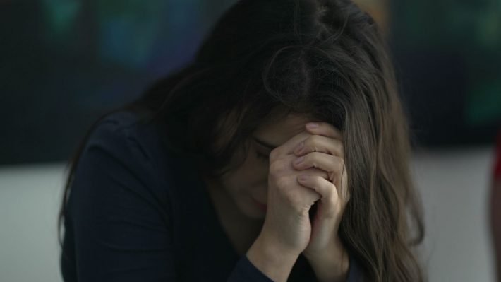 恐怖を感じている女性