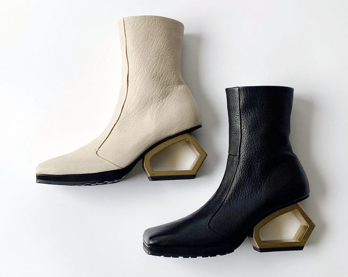 メタルヒール・スクエアトゥブーツ