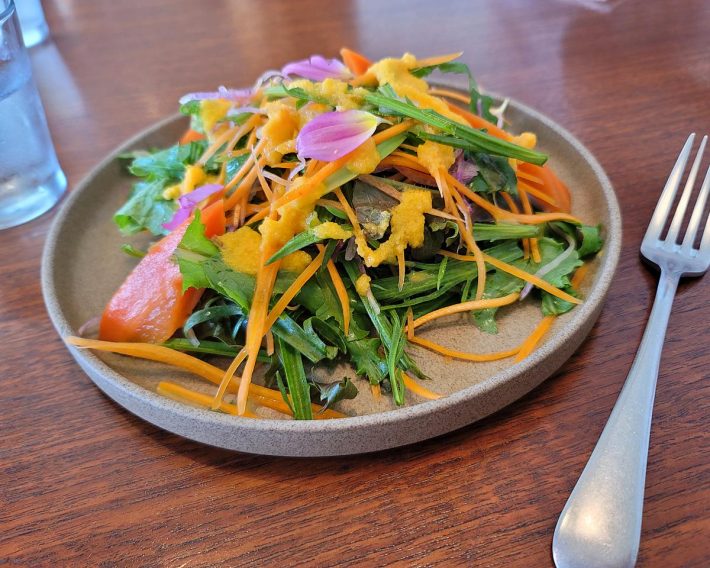 40代から健やかに美しさを磨くために、サラダばかり食べないとだめ？答はノー！