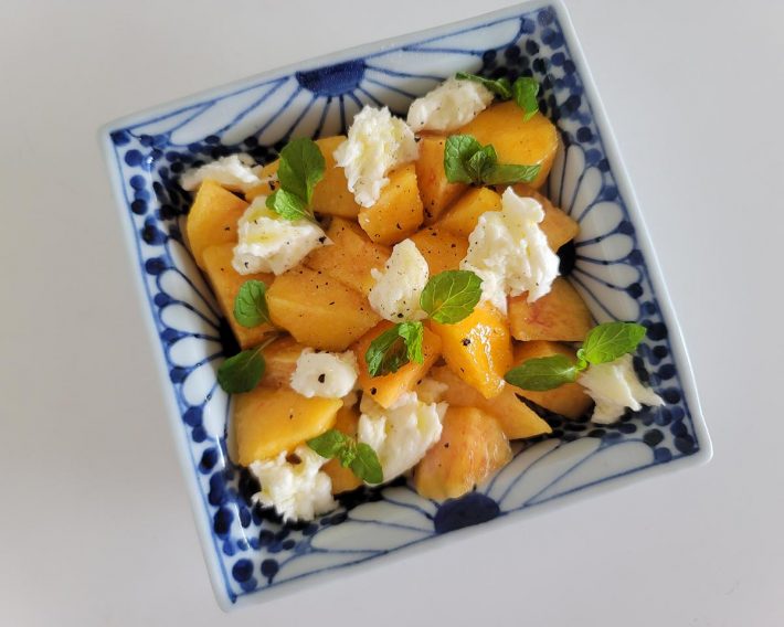 白桃よりもさっぱりしていて食感を楽しめます。オレンジ色の色合いも新鮮