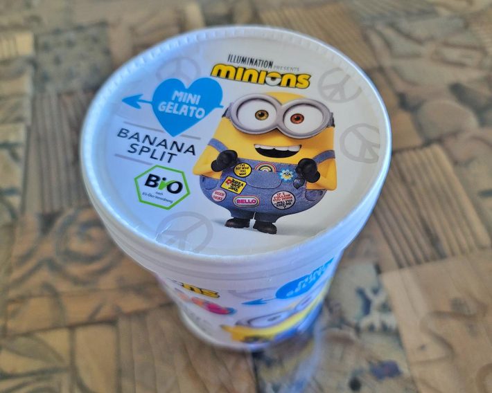 「ダスアイス　バナナスプリット　ミニオン」。かわいいボブが描かれています