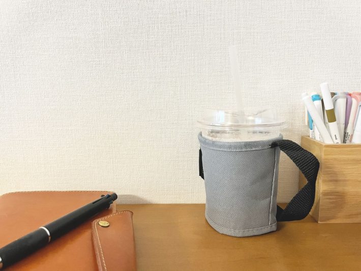セリアのドリンクカップホルダー