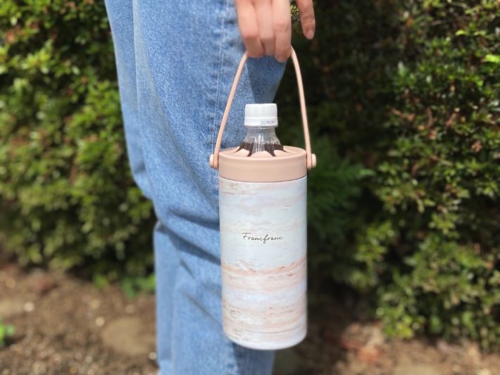 ペットボトルを入れるだけで長時間ひんやり続く