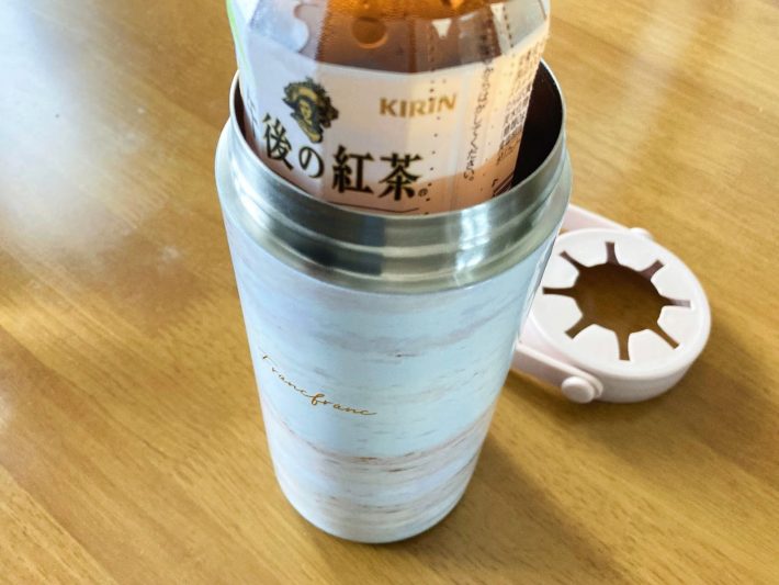 ポンと入れて閉めるだけ！600mlまで対応