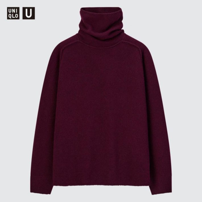 UNIQLO・プレミアムラムタートルネックセーター