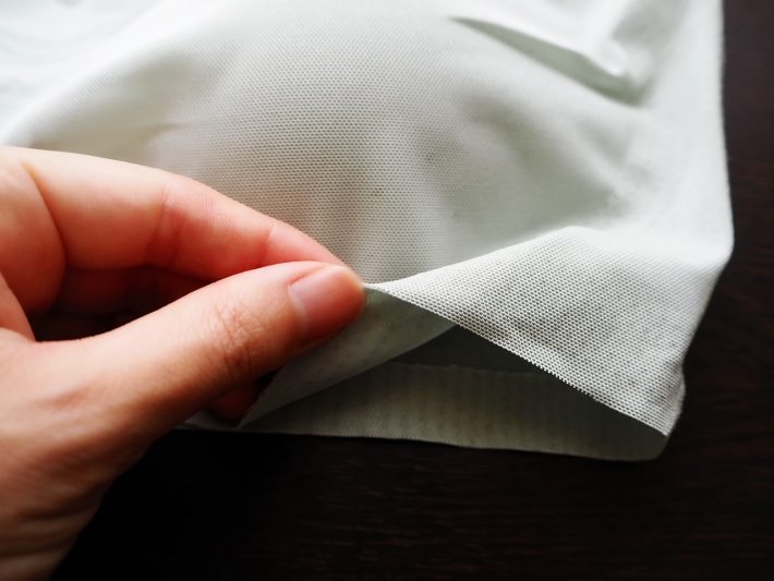 生地の薄さは2mm以下