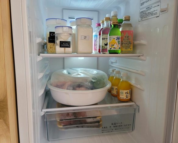 冷蔵庫内にBBQで焼く食材が綺麗にセットされていました
