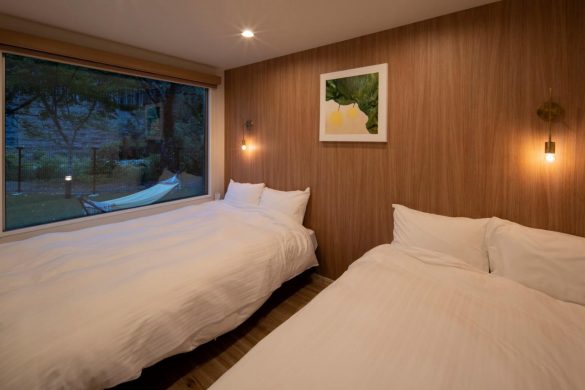 部屋のベッドルーム