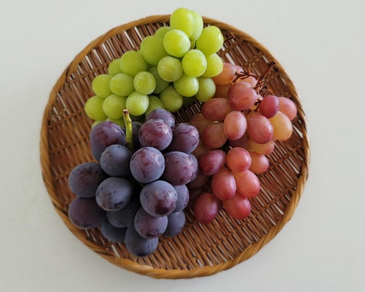形や大きさもさまざまなブドウ。どういう基準で選びますか？