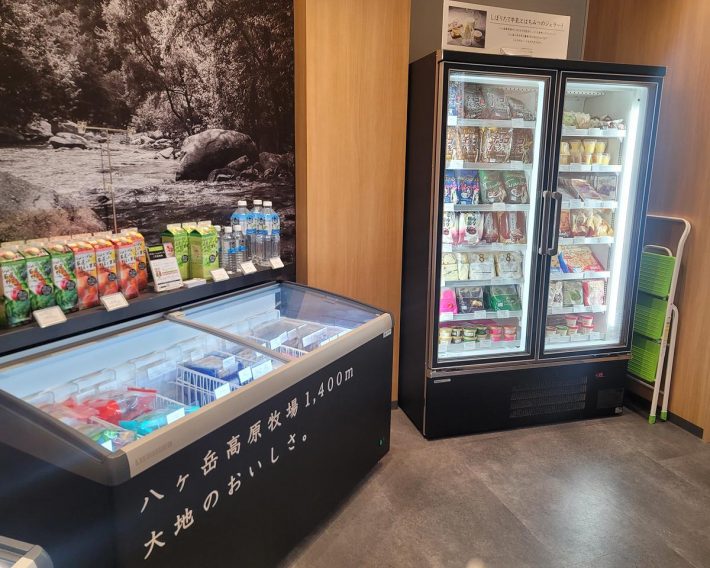 店内のアイスコーナー。あまりの商品力に驚いてしまいます