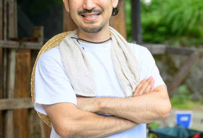 公園で父親のふりをしてターゲットを物色