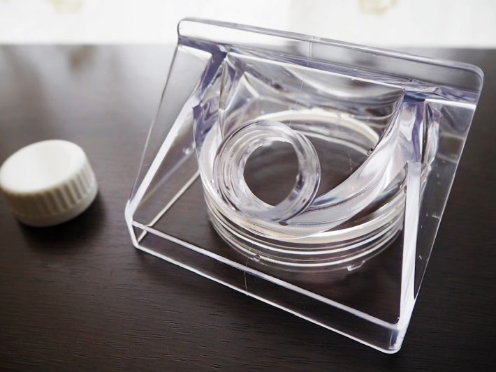 上部の三角の部分も外れる