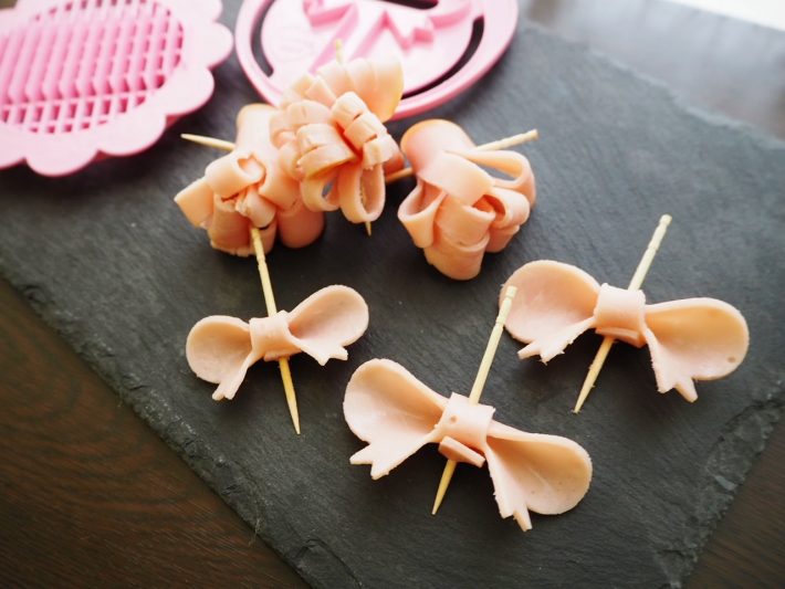 セリアのハムカッターがすごい！10秒で「可愛いリボン」が作れちゃう