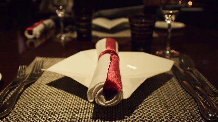 高級レストランでのディナー